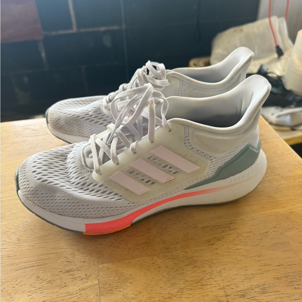 Never worn adidas sneakers